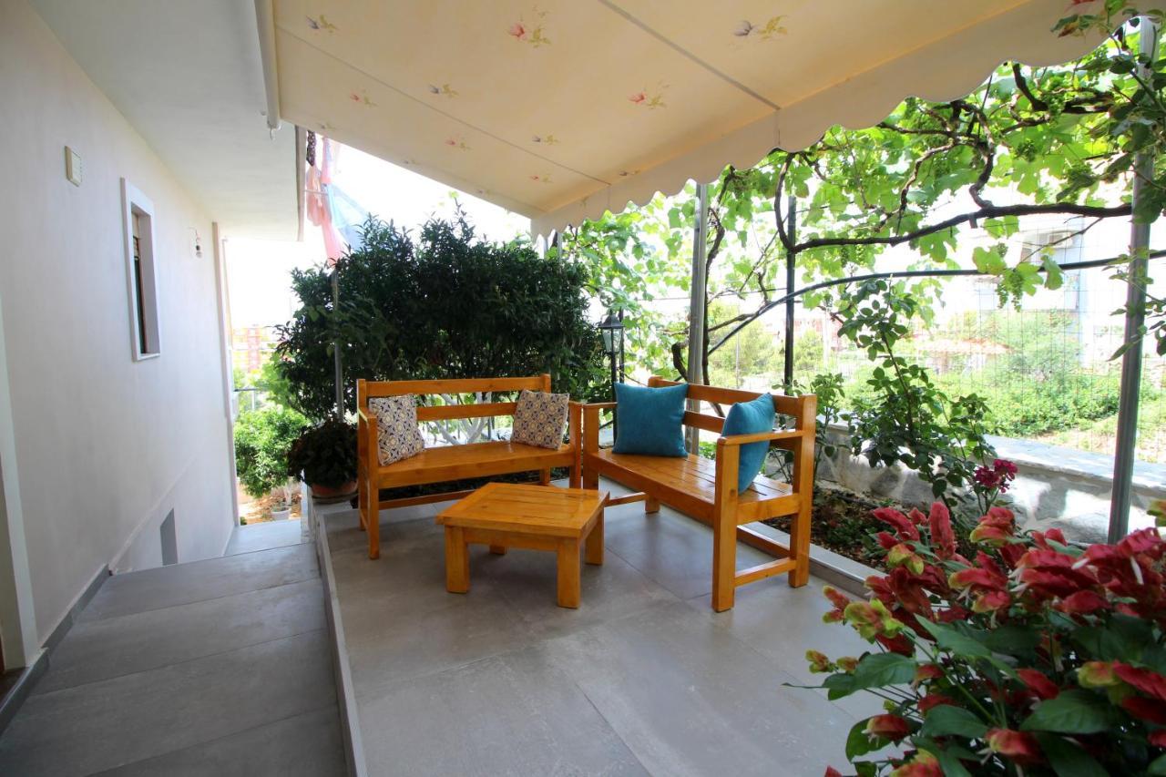 Villa 24 Sarandë Exteriör bild