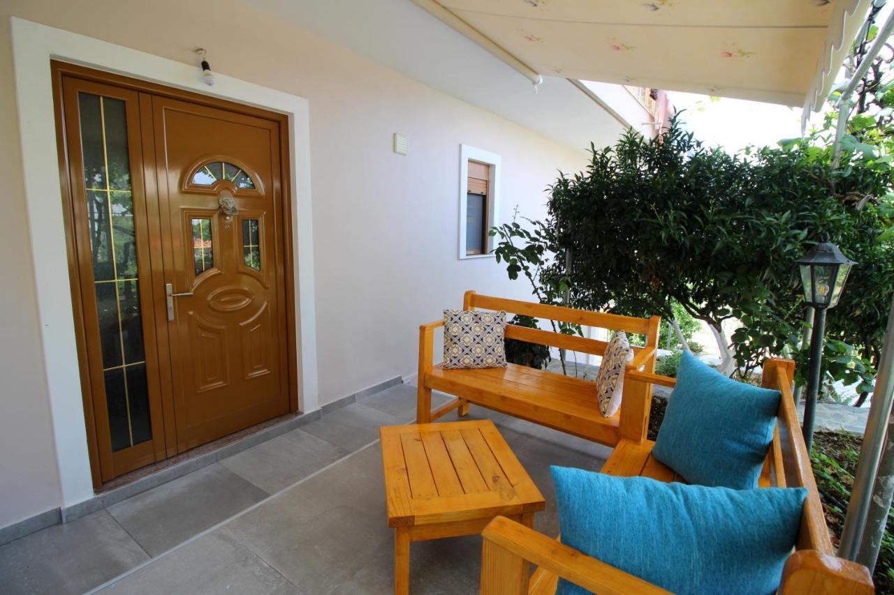 Villa 24 Sarandë Exteriör bild
